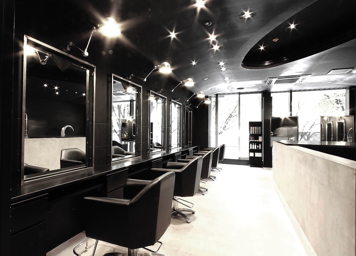 HairLoungeAzzuro 本店